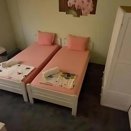 Πανσιόν Flora