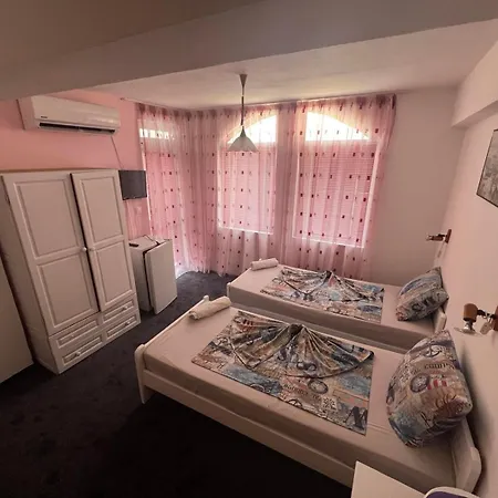 Flora 3* Kiten (Burgas)