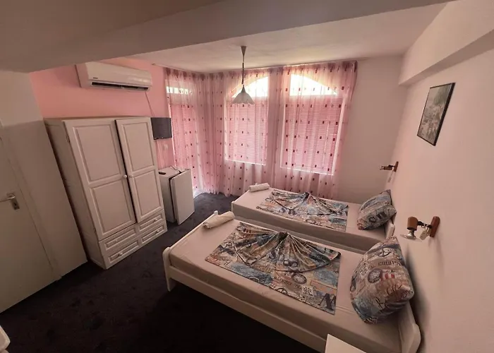 Flora 3* Kiten (Burgas)